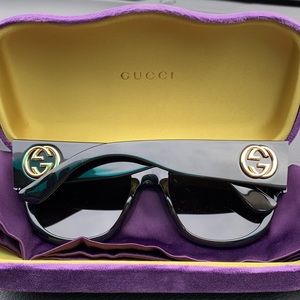 Gucci Women's GG0142SA-001 Sunglasses in Black
